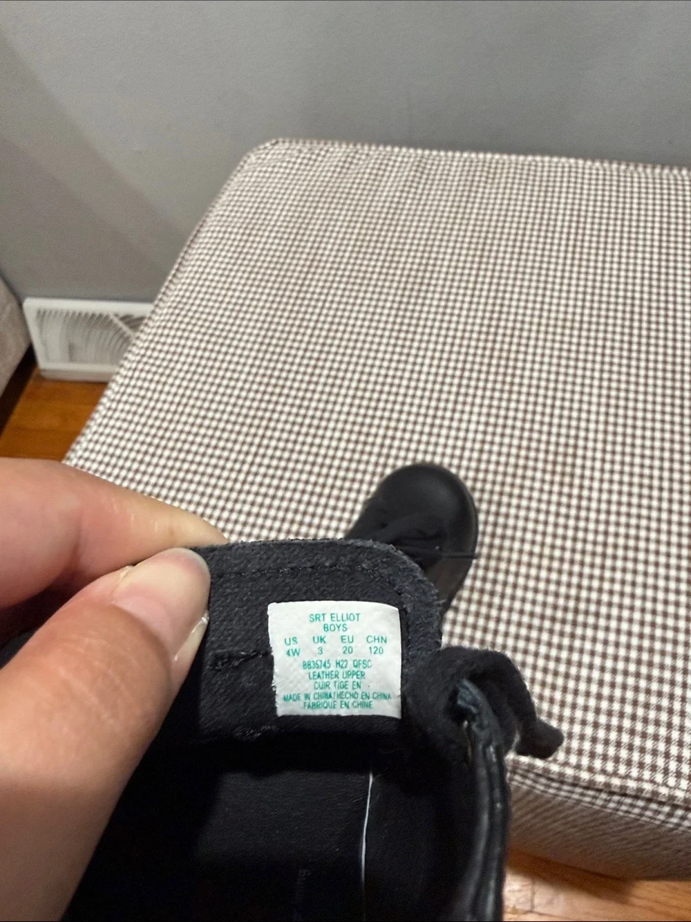 Stride Rite packing labeling